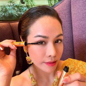 mascara chuốt mi laura sunshine nhật kim anh_005